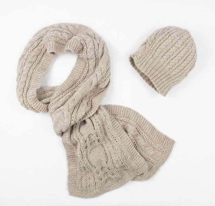 Alpaca handknitted scarf and beanie